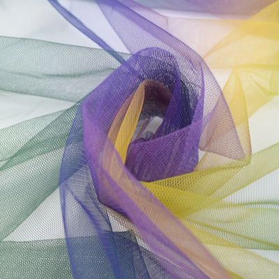 De Stoffen100% PolyesterTextile Stoffen van Tulle van de rekillusie Zachte