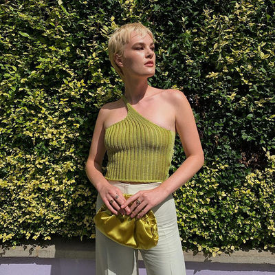 Korte van de het Weefsel Schuine Schouder van de Stijlwol van de het Hartblouse Achter de T-shirtvrouw